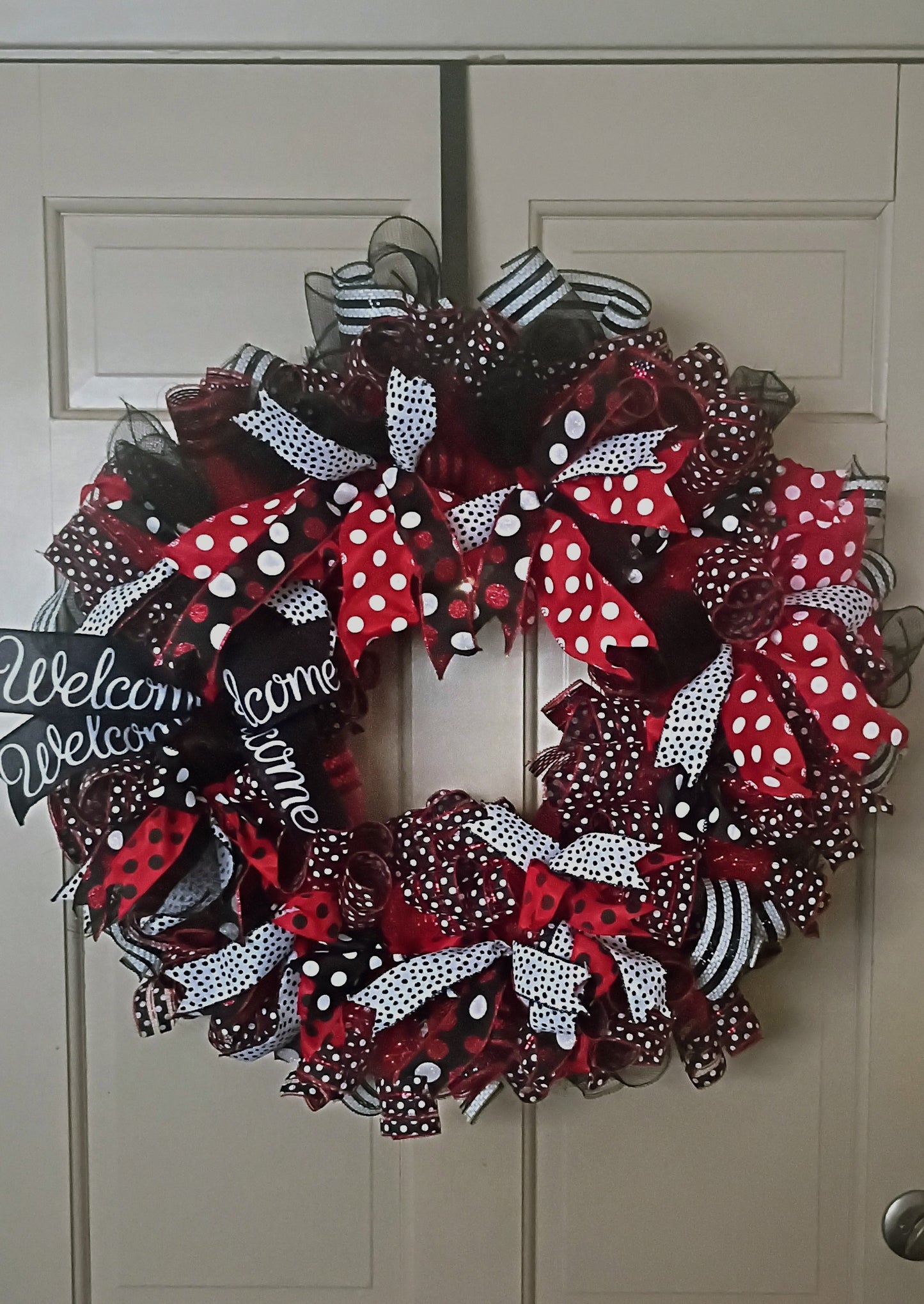 Welcome Door Wreath with Welcome sign
