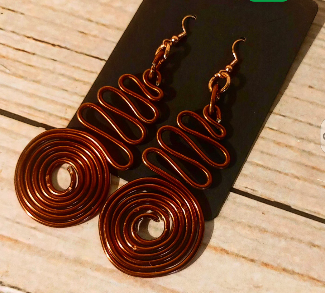 Brown wire earrings